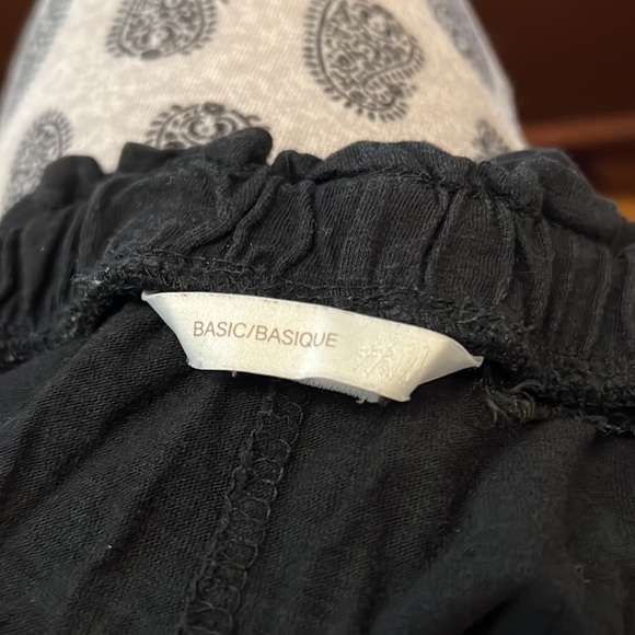 H&M shorts - Picture 3 of 3